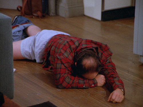 George Costanza forgets to pull up his pants